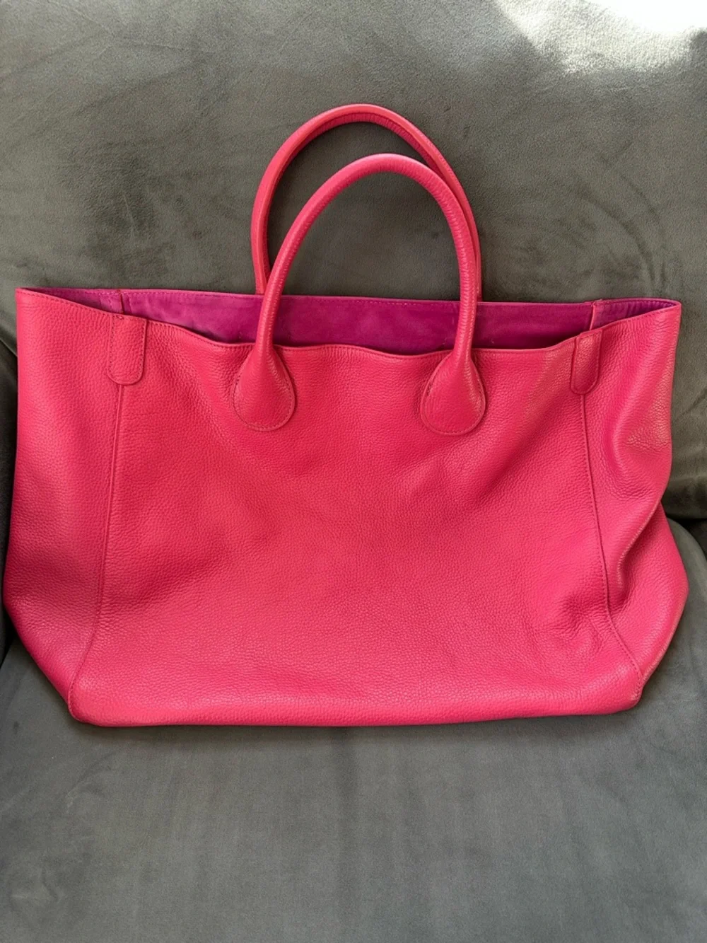 Stylish Women’s Pink Leather Tote Bag - Picture 3 of 8